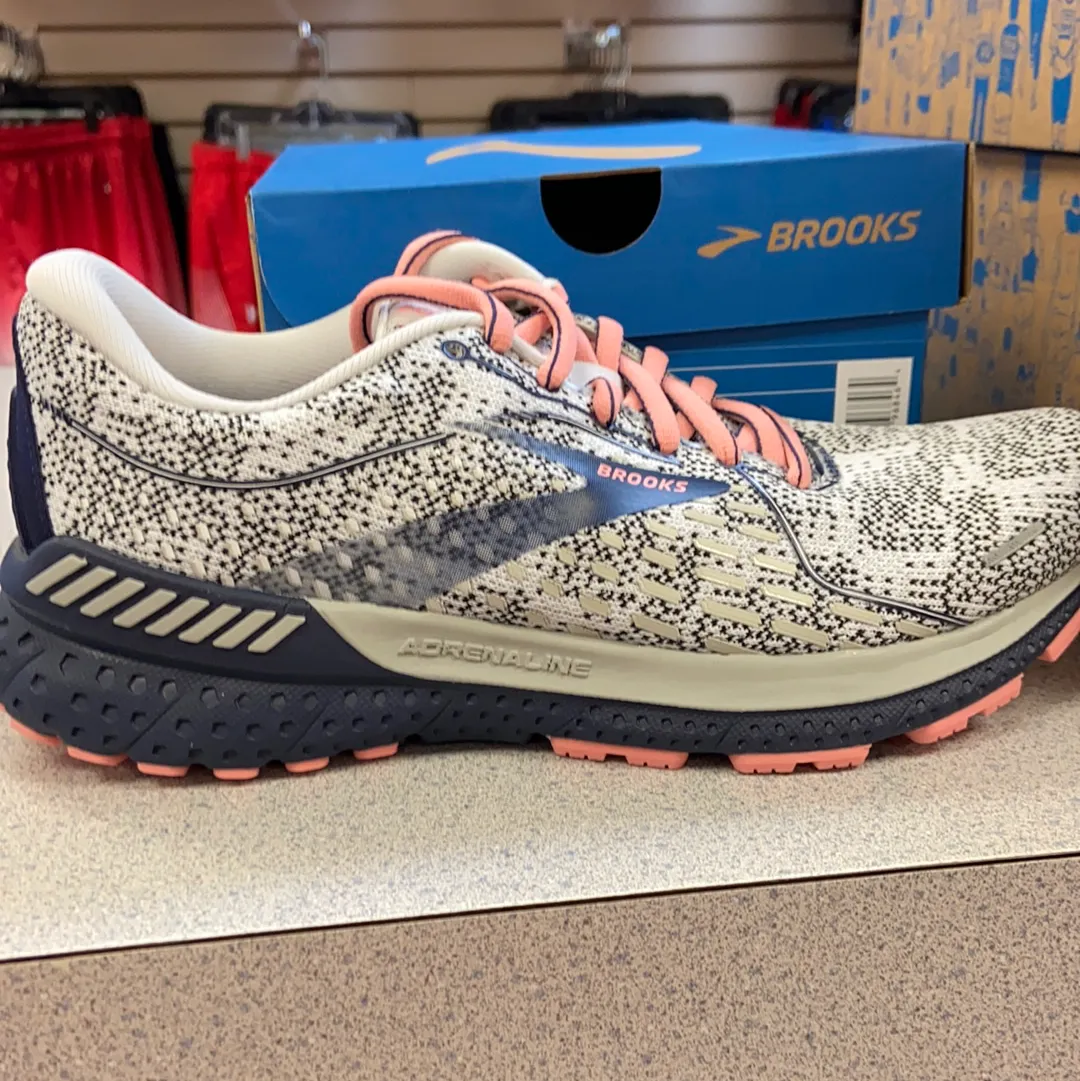 Brooks Women's Adrenaline GTS 21