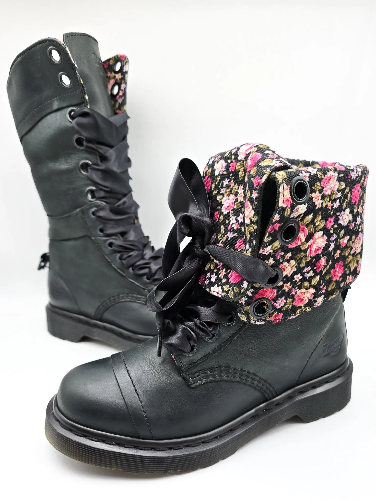 DR. MARTENS TRIUMPH BLACK MIRAGE FLORAL