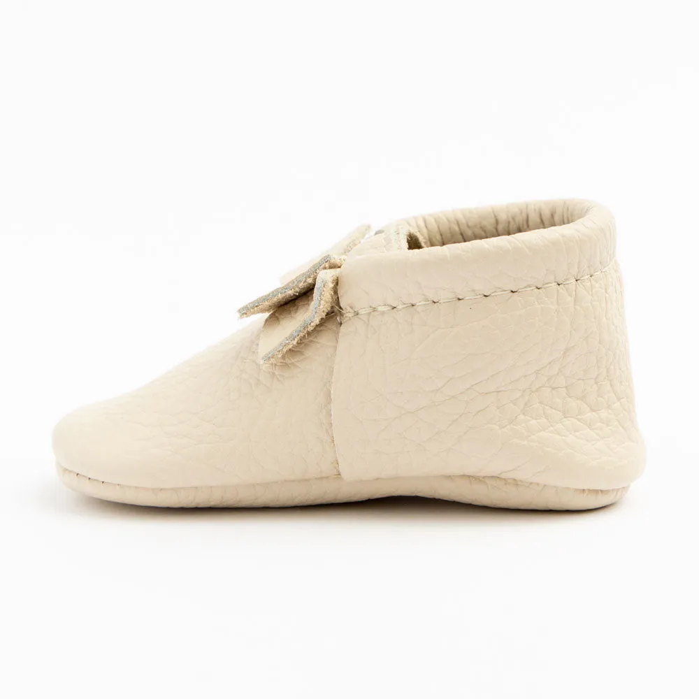 Freshly Picked First Pair Soft Sole Bow Moccasins - Cream