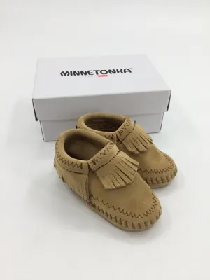 Minnetonka Child Size 2 Toddler Tan Moccasins