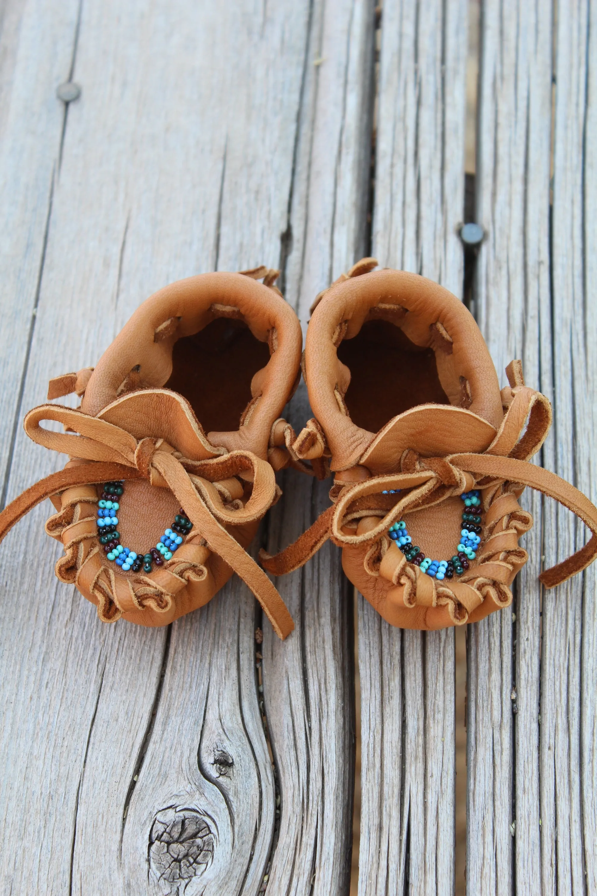 Newborn beaded baby moccasins, baby boy moccasins, soft baby shoes