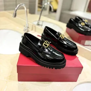 Vlogo Signature Black Calfskin Loafer