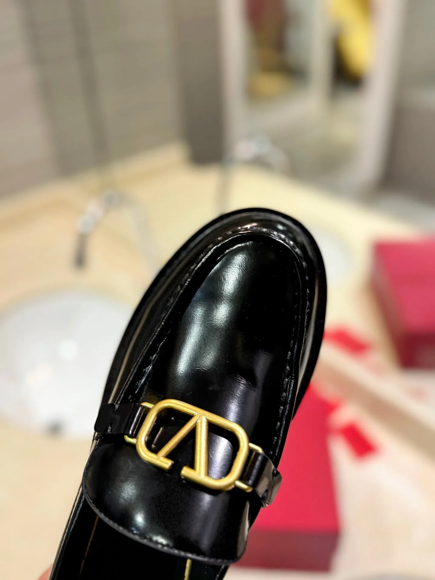 Vlogo Signature Black Calfskin Loafer